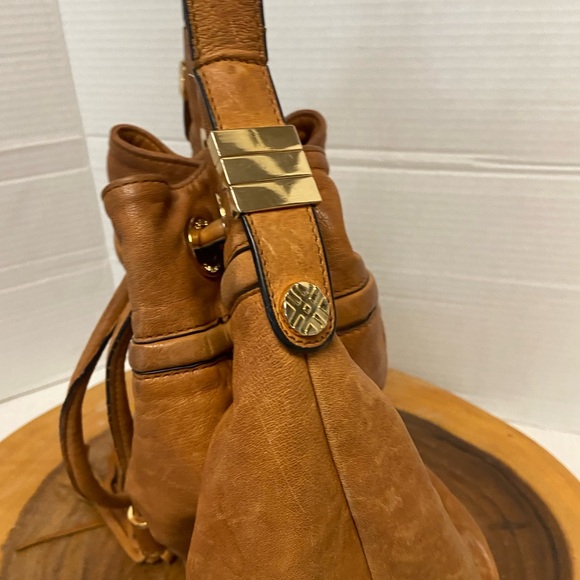 Joelle Hawkens Soft Smooth Caramel Color Leather Drawstring Bucket Bag - Picture 5 of 16